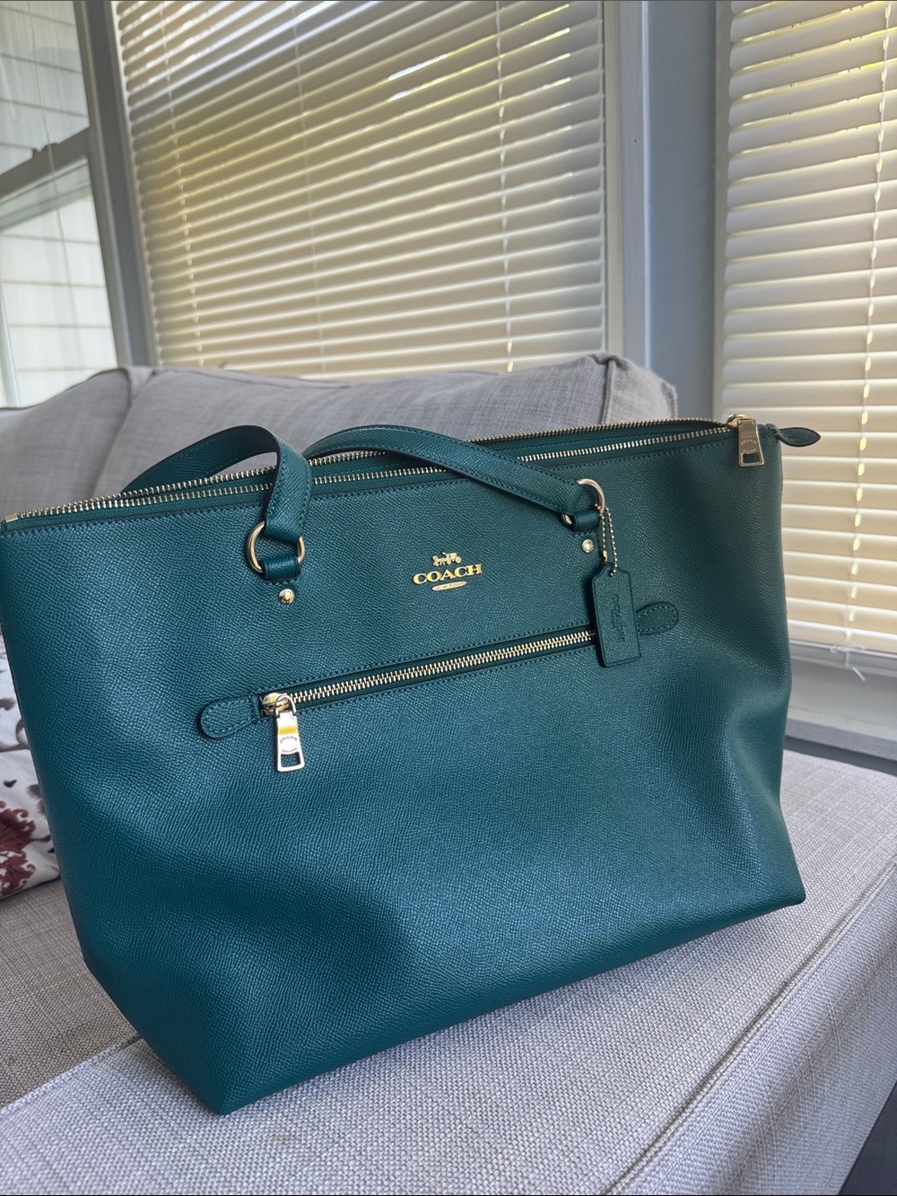 COACH Emerald Green Saffiano Leather Tote with Gold Hardware - Picture 4 of 9